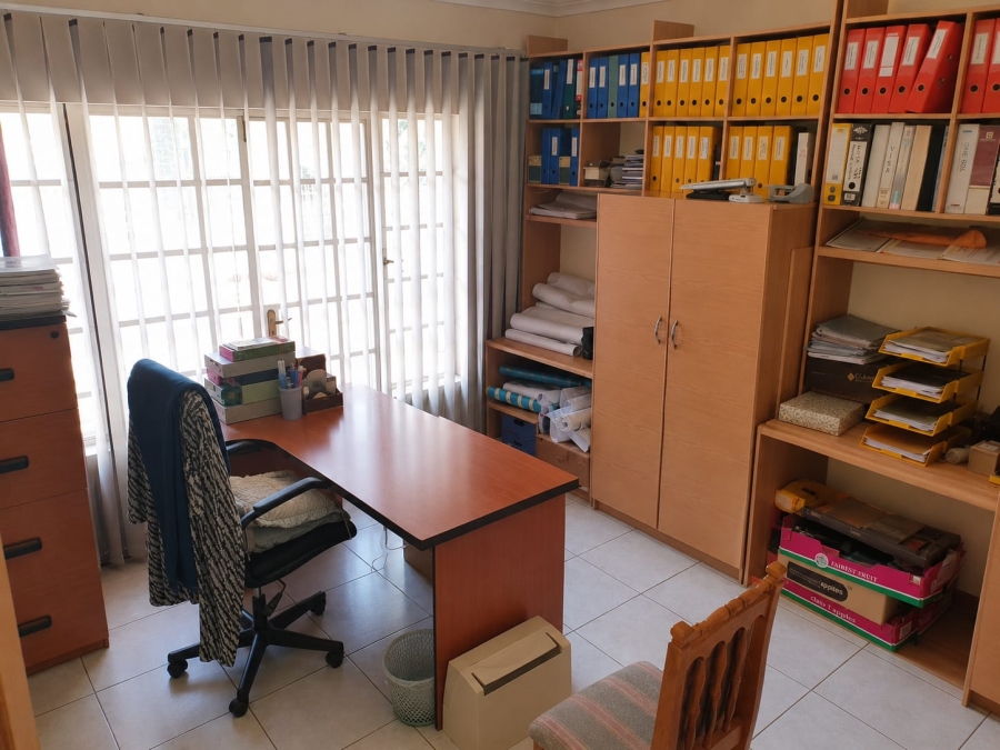 5 Bedroom Property for Sale in Cashan North West